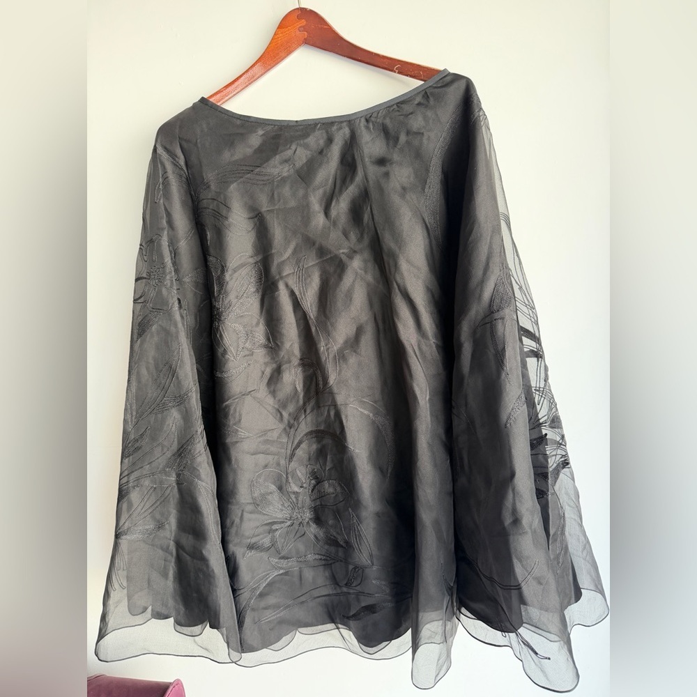 Ellen Tracy Sheer Black Floral Overlay Skirt 100% Silk